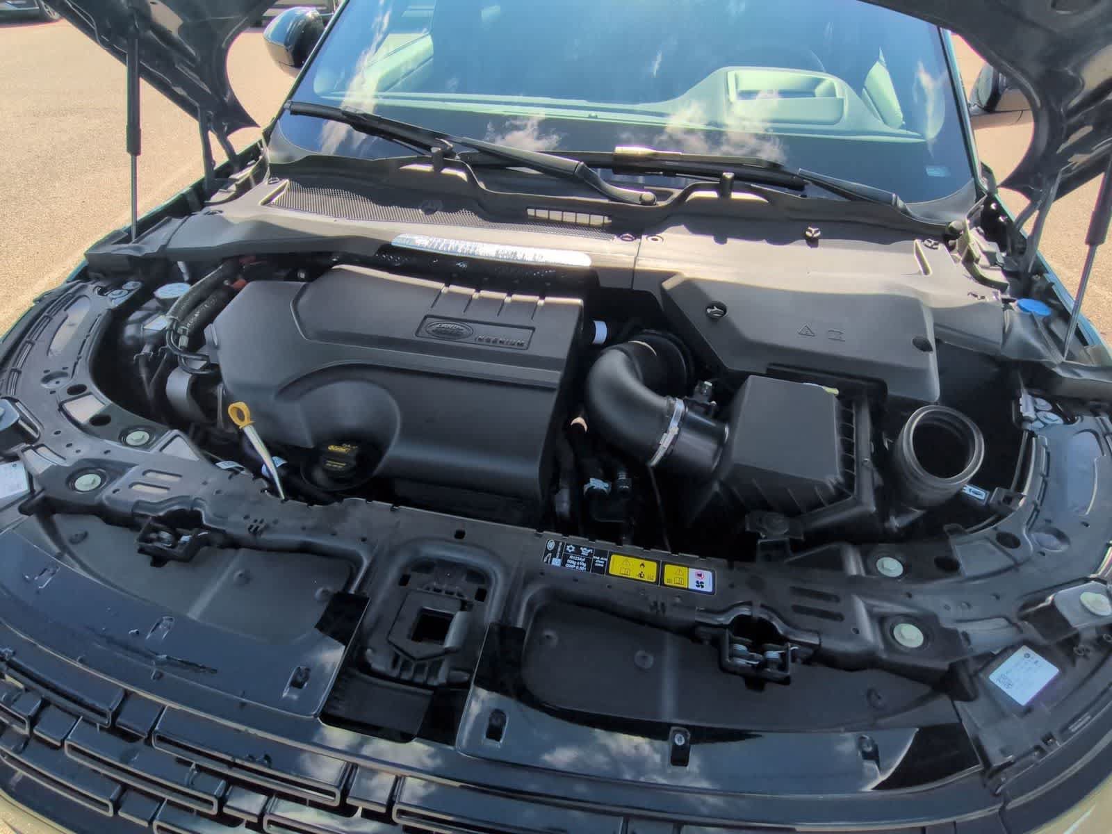 Certified 2026 Land Rover Range Rover Evoque Dynamic SE AWD/4WD image 14
