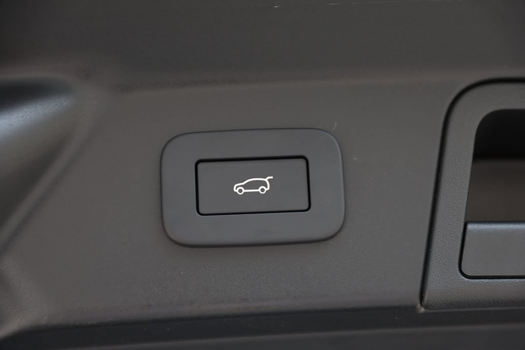 New 2026 Land Rover Range Rover Velar Belgravia AWD/4WD image 8