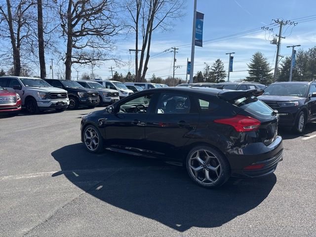 Used 2017 Ford Focus ST image 6