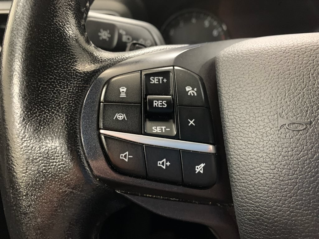 Used 2020 Ford Explorer XLT w/ Equipment Group 202A AWD/4WD image 24