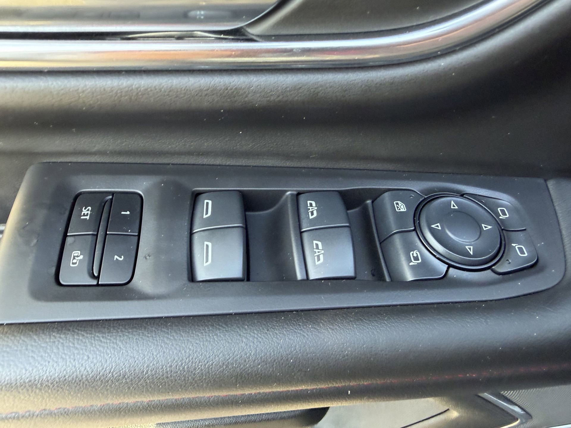 Used 2024 Chevrolet Tahoe RST w/ Luxury Package image 17