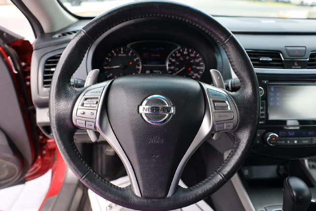 Used 2015 Nissan Altima 3.5 SL FWD image 17