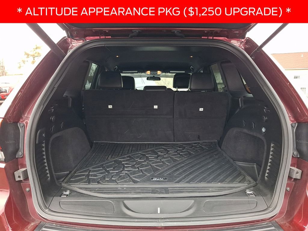 Used 2021 Jeep Grand Cherokee Laredo X image 27