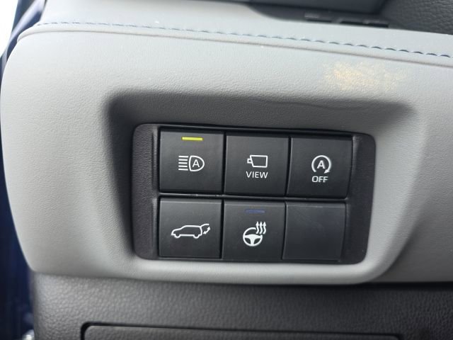Used 2024 Toyota Highlander Limited AWD/4WD image 16