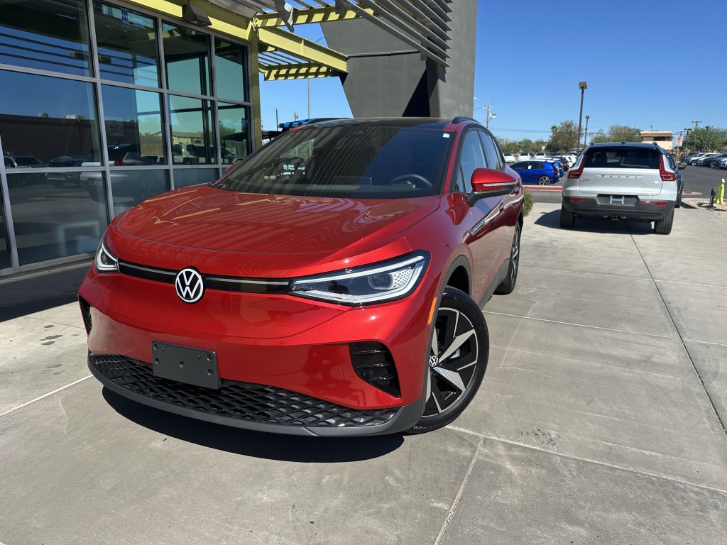 Used 2023 Volkswagen ID.4 S image 2