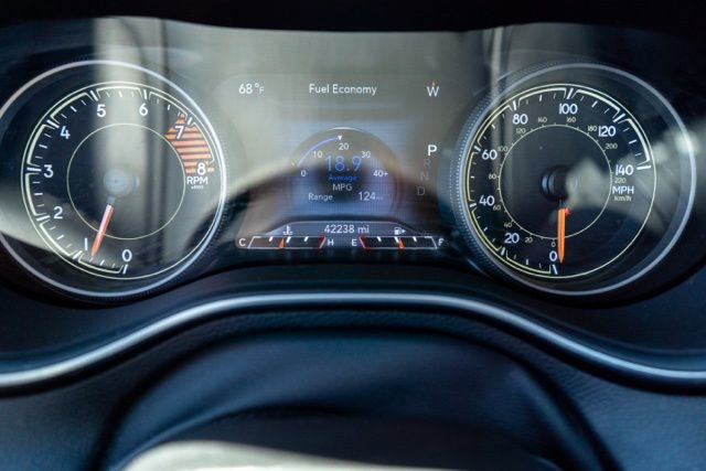 Used 2022 Jeep Cherokee Trailhawk w/ Technology Group B image 16