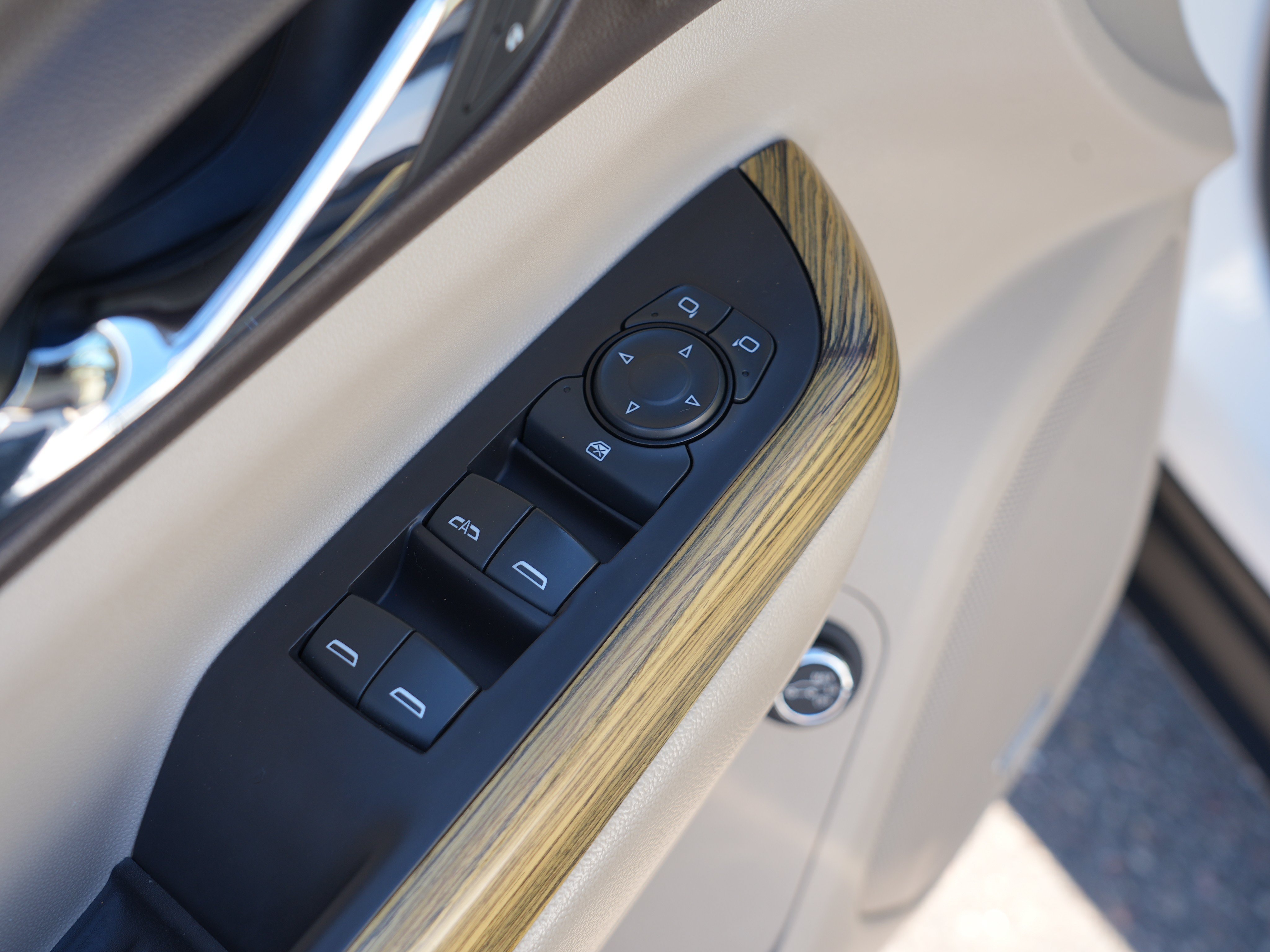 Used 2019 GMC Acadia Denali FWD image 16