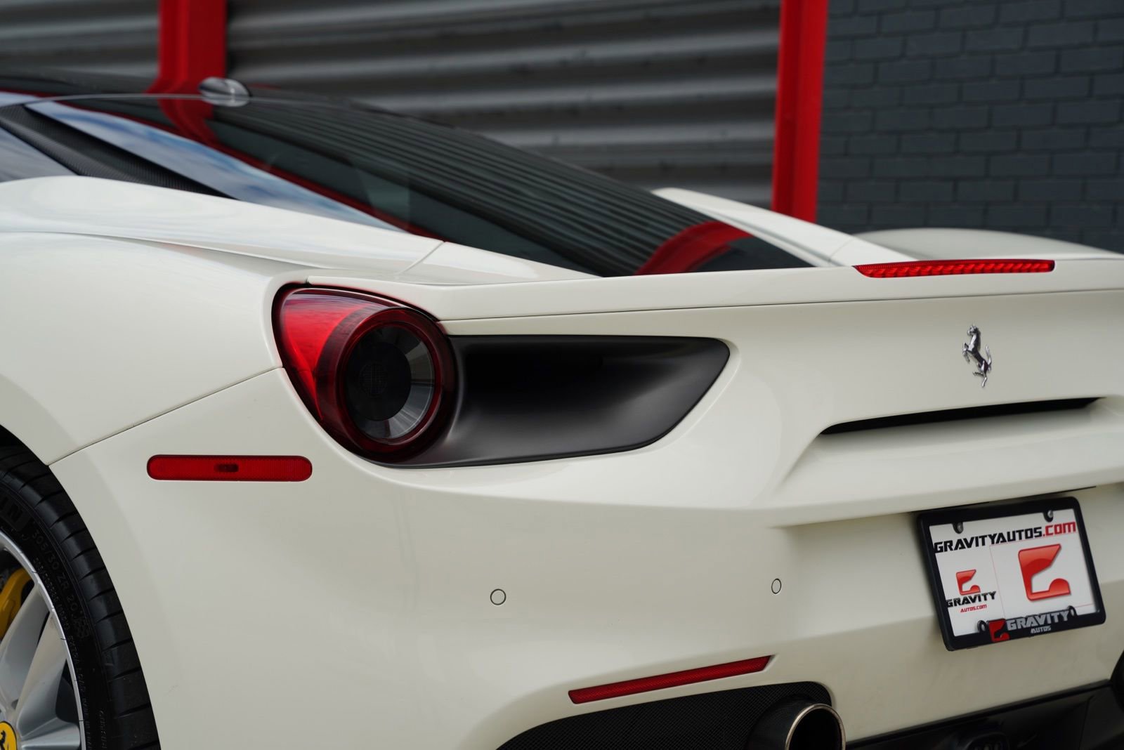 Used 2016 Ferrari 488 GTB RWD image 5