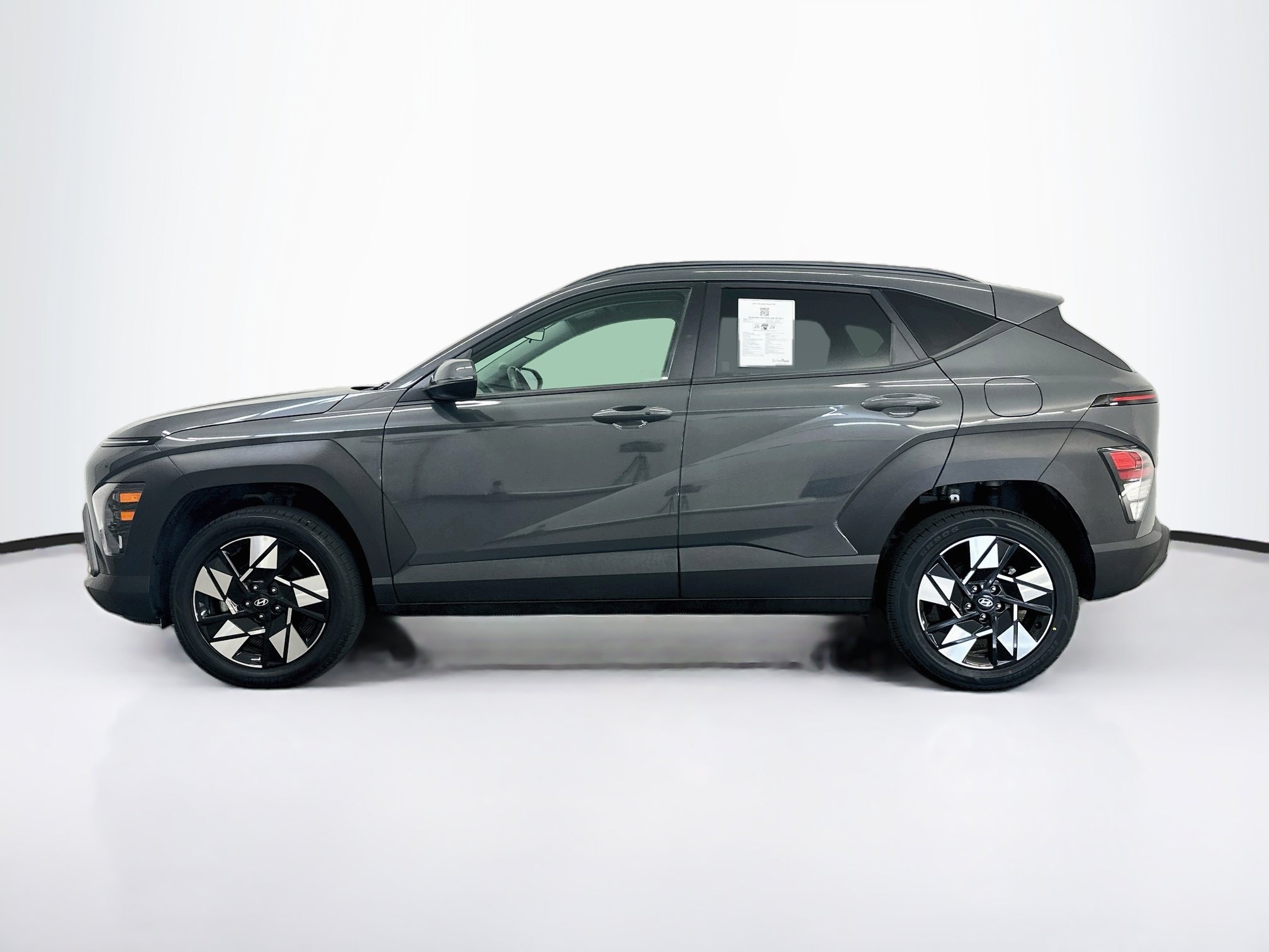Used 2025 Hyundai Kona SEL AWD/4WD image 4