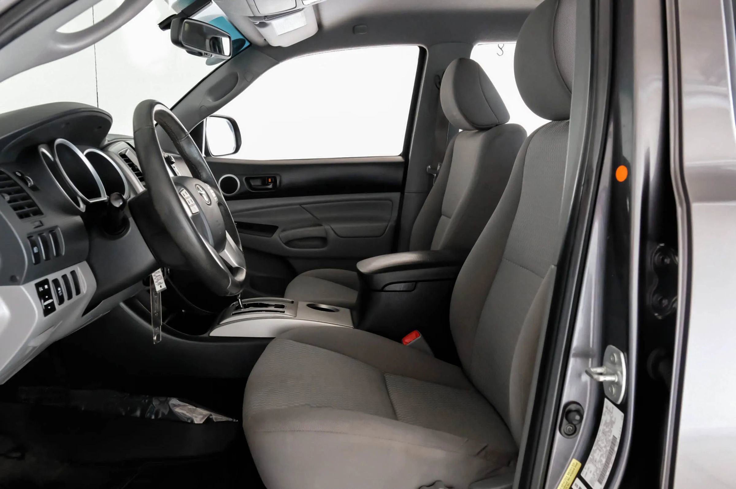 Used 2013 Toyota Tacoma PreRunner w/ SR5 Pkg image 3