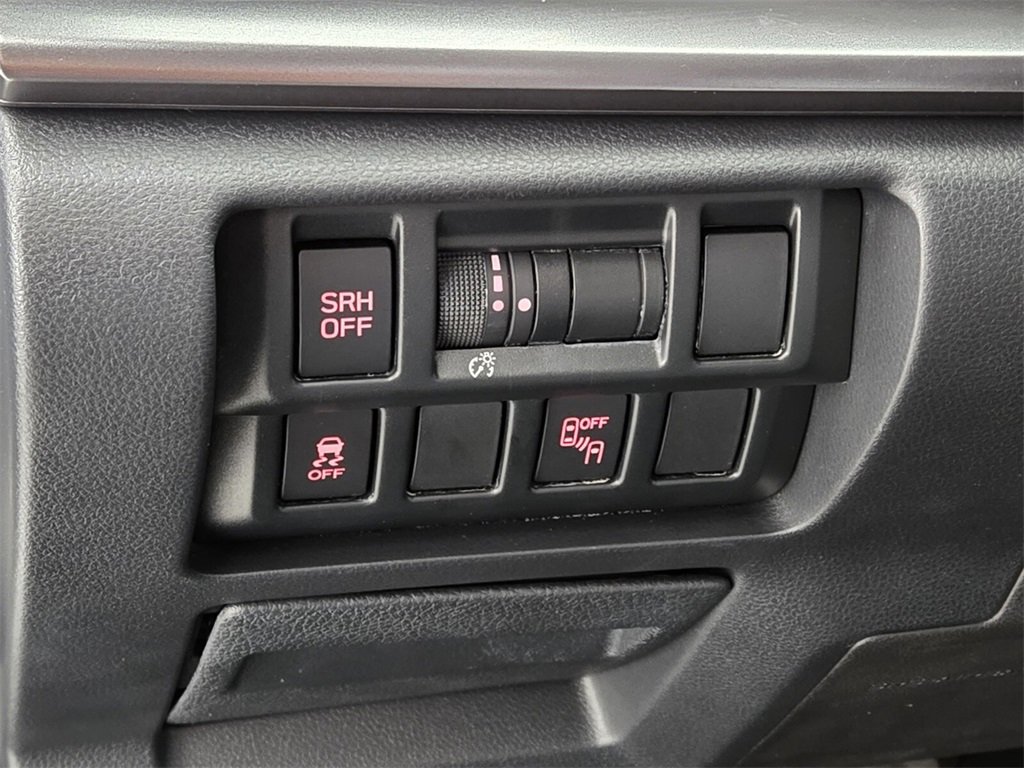 Used 2019 Subaru Crosstrek 2.0i Limited w/ Moonroof Package w/Navigation image 26