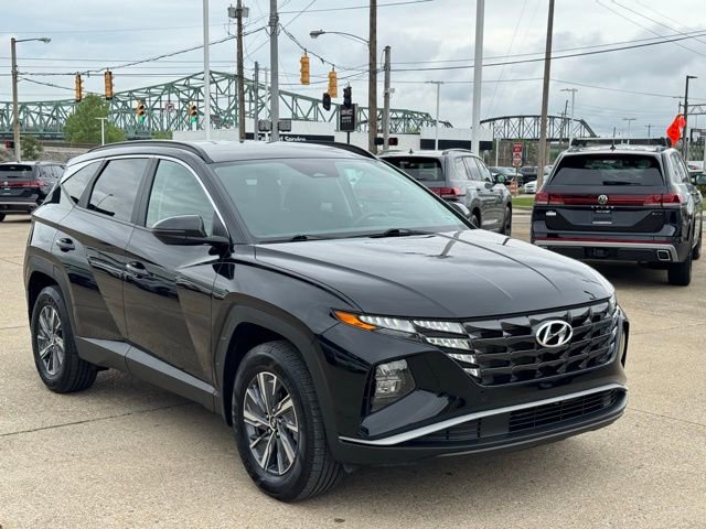 Used 2022 Hyundai Tucson Blue w/ Cargo Package AWD/4WD image 7