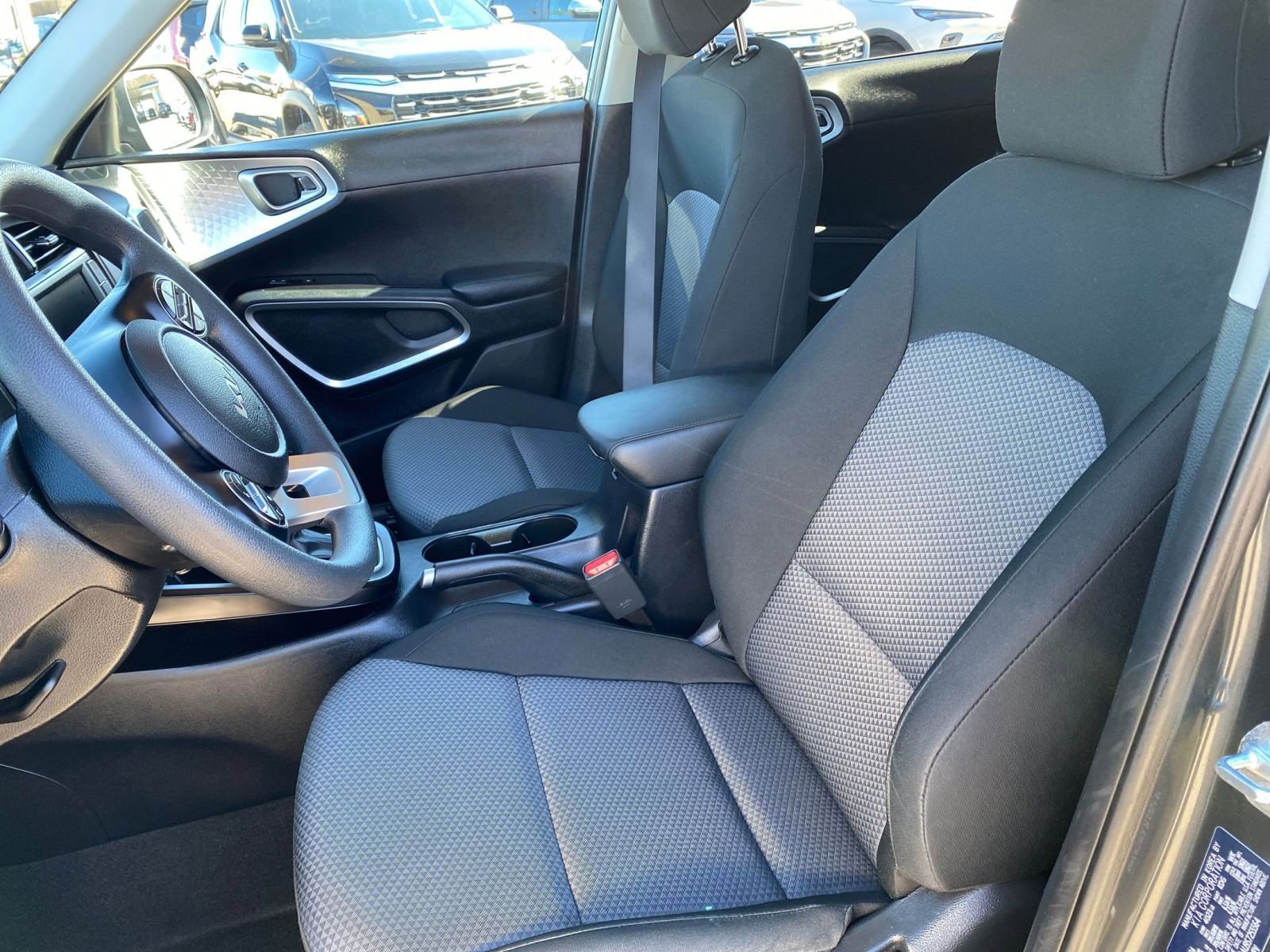 Used 2025 Kia Soul LX w/ LX Technology Package image 27