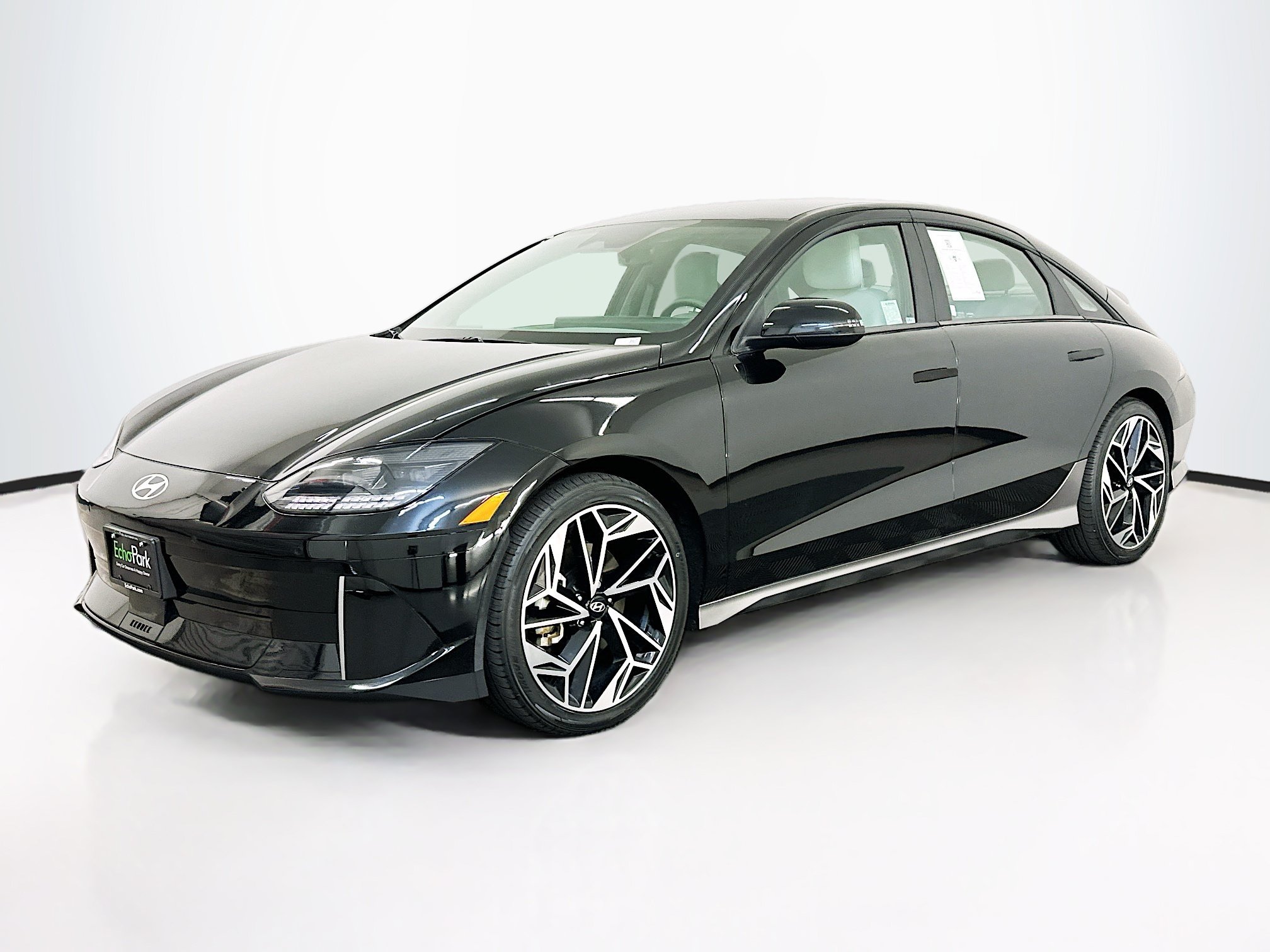 Used 2024 Hyundai Ioniq 6 SEL AWD/4WD image 3