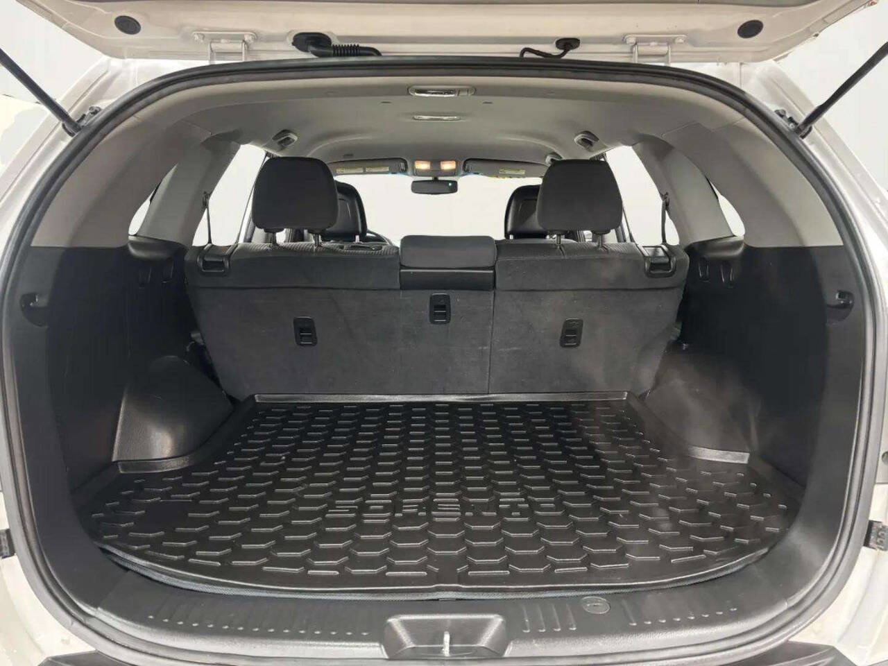 Used 2013 Kia Sorento LX w/ Convenience Pkg image 15