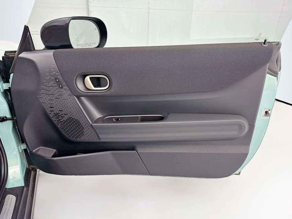 Certified 2025 MINI Cooper S image 28