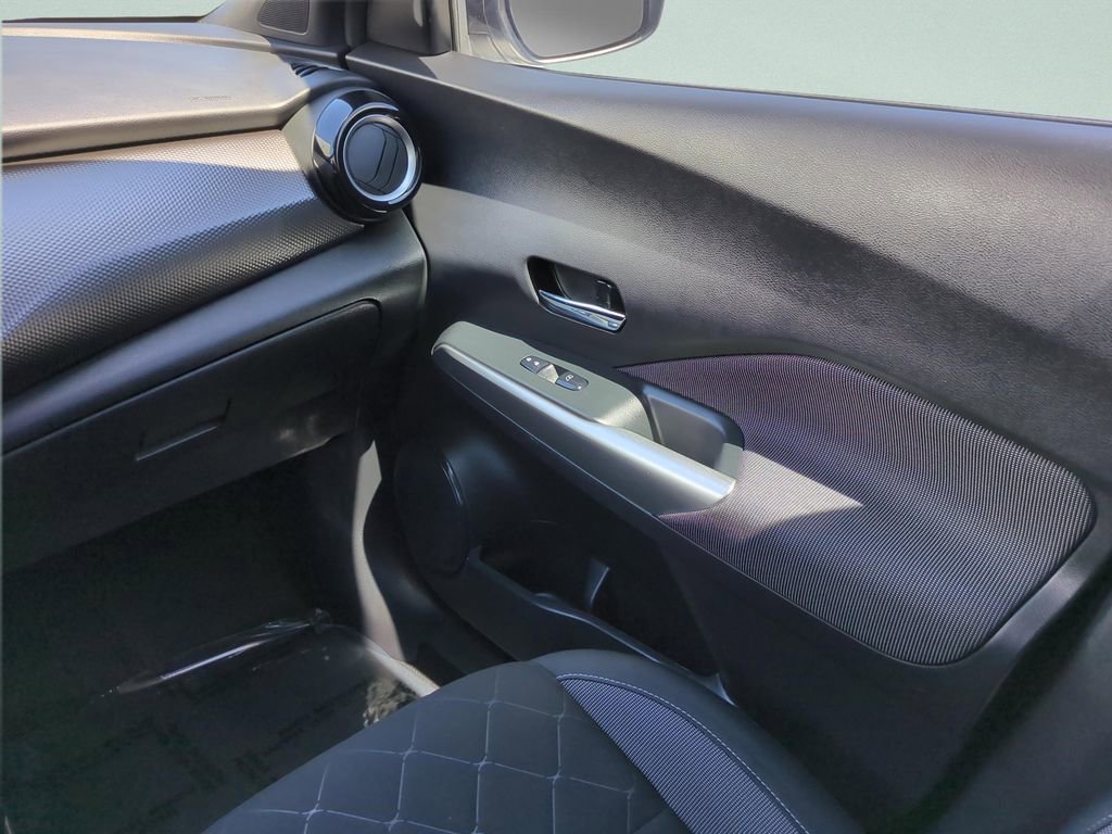 Certified 2019 Nissan Kicks SV image 16