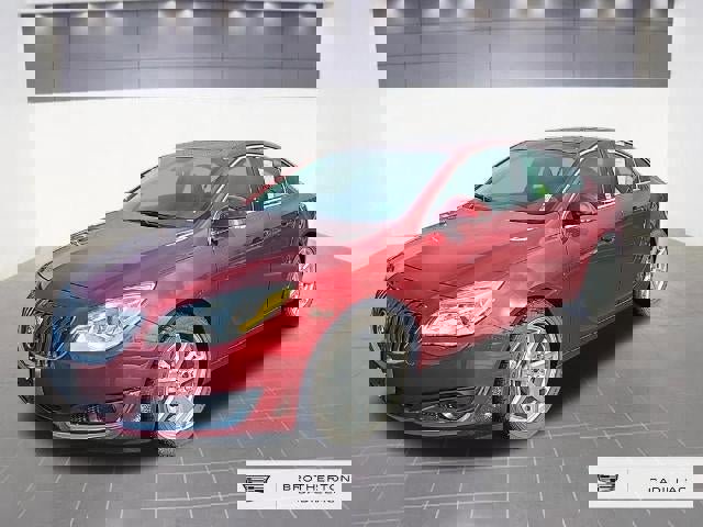 Used 2017 Buick Regal Sport Touring image 1