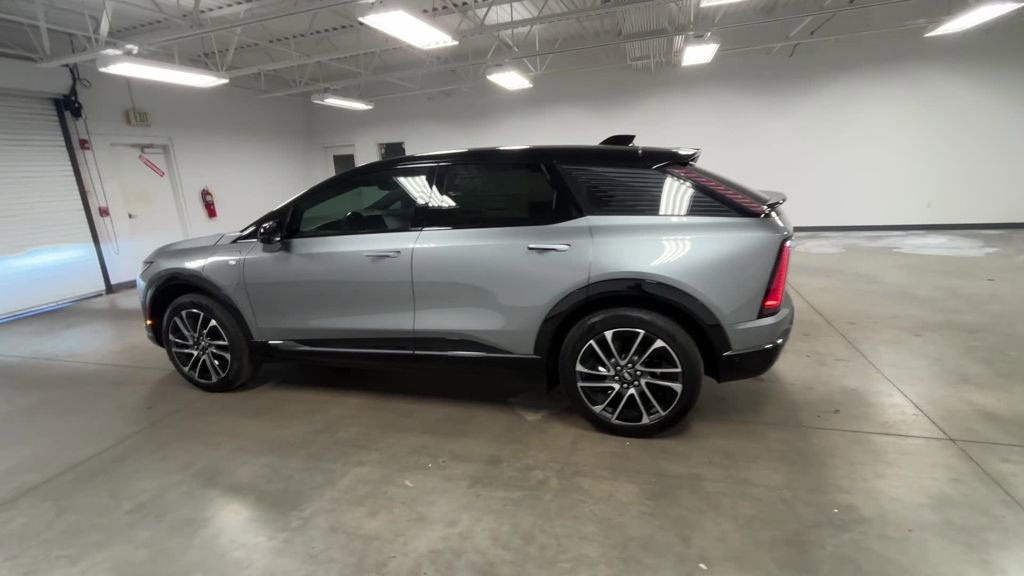 New 2026 Cadillac Optiq Sport 1 image 42