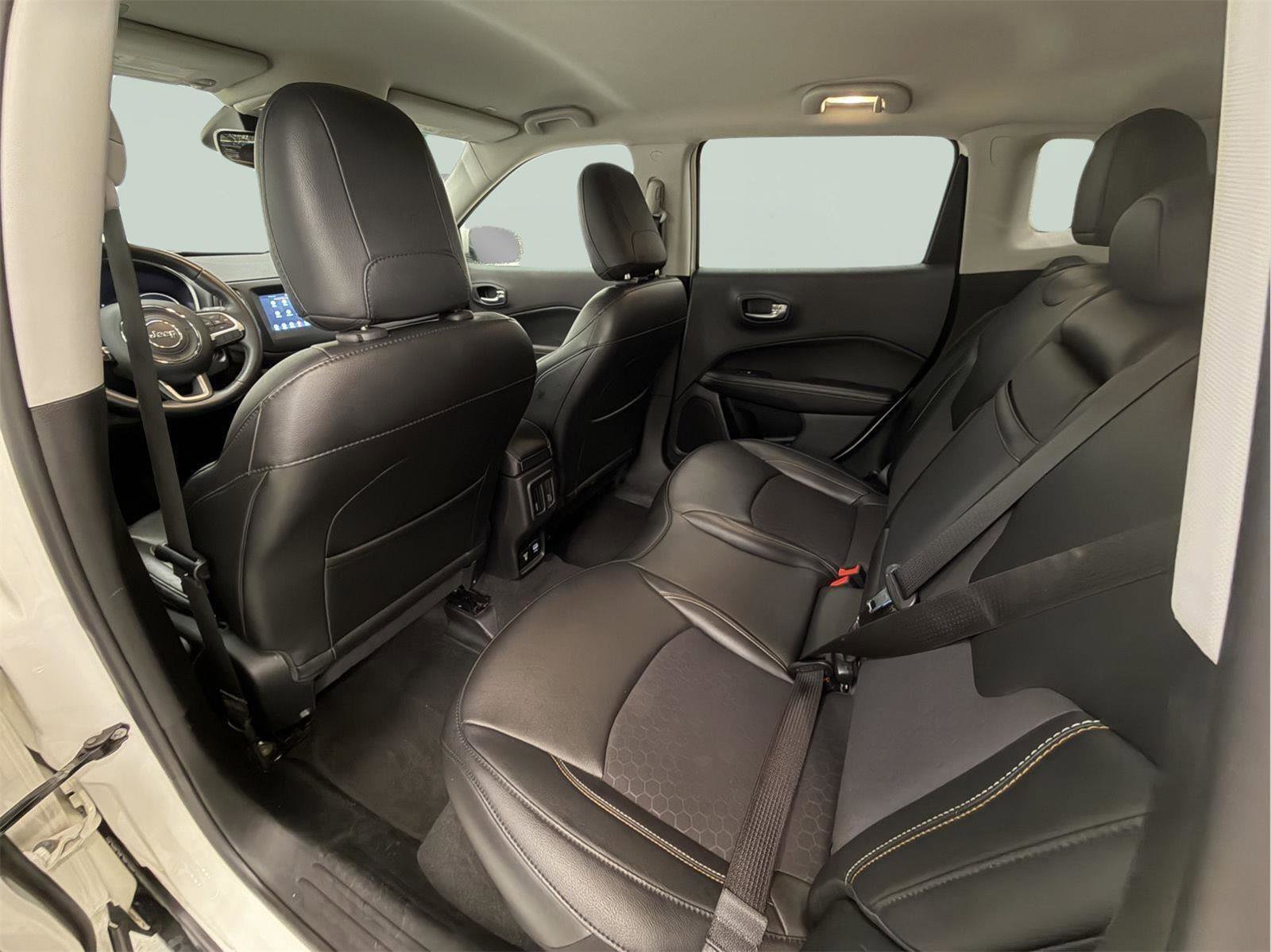 Used 2019 Jeep Compass Latitude image 27