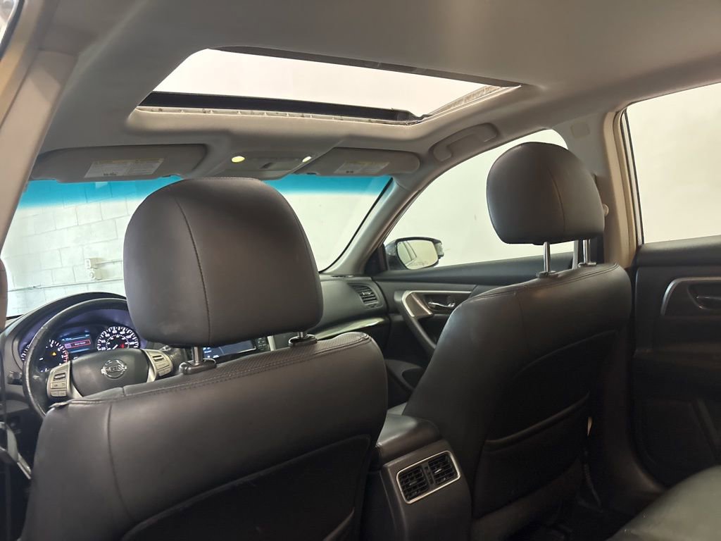 Used 2013 Nissan Altima 2.5 SL w/ Technology Pkg image 14