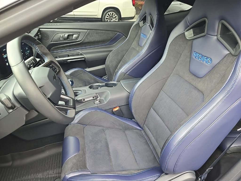 Used 2025 Ford Mustang Dark Horse RWD image 13