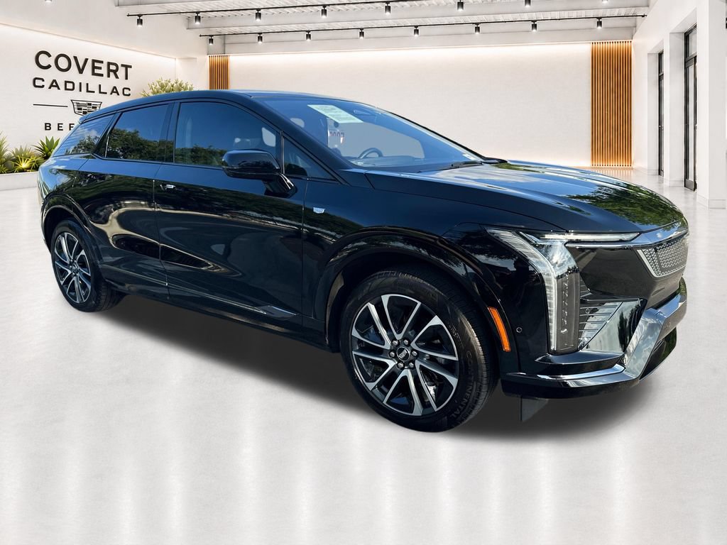 Certified 2025 Cadillac Optiq Sport 1 w/ LPO, Floor Liner Package AWD/4WD image 1