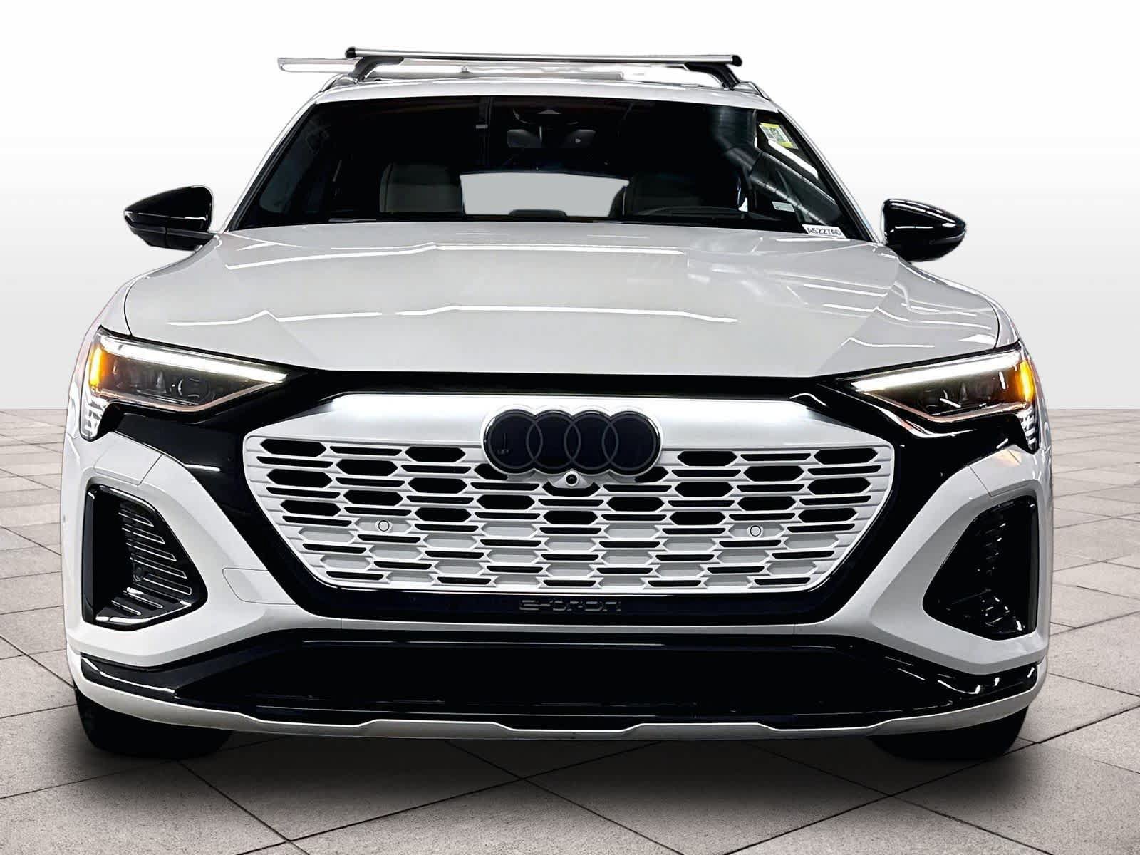 Certified 2024 Audi Q8 e-tron Prestige AWD/4WD image 7
