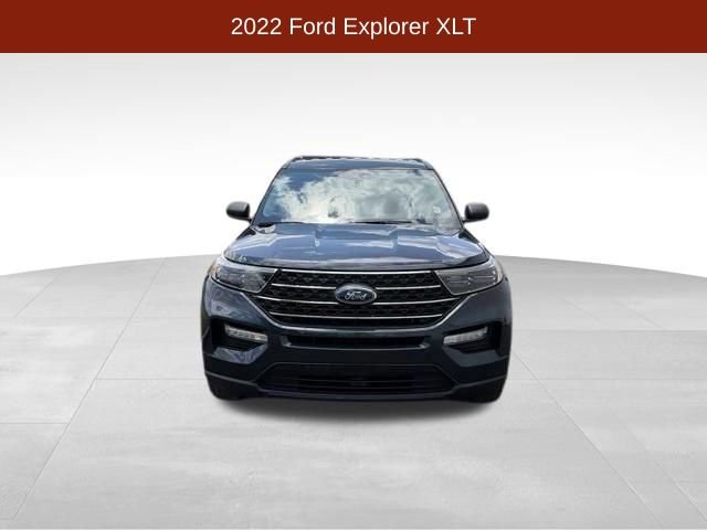 Used 2022 Ford Explorer XLT w/ Equipment Group 202A AWD/4WD image 2