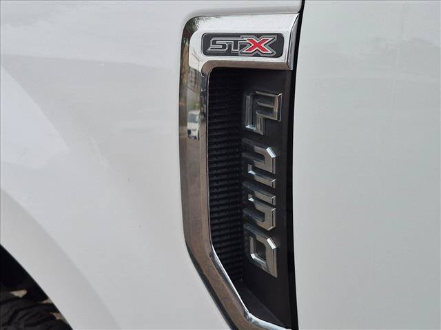 Used 2017 Ford F250 XL w/ STX Appearance Package AWD/4WD image 10