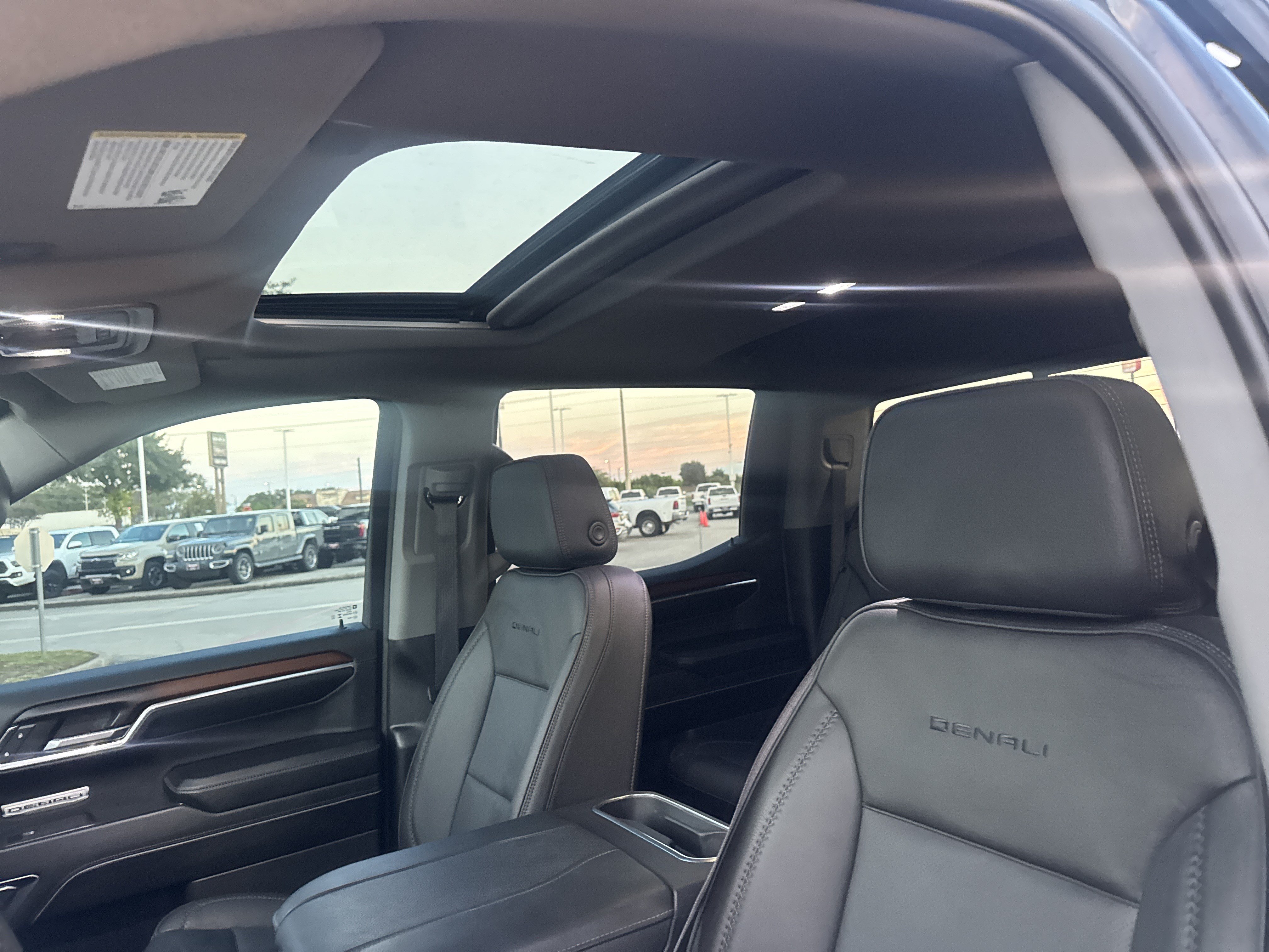 Used 2024 GMC Sierra 1500 Denali w/ Denali Reserve Package RWD image 7