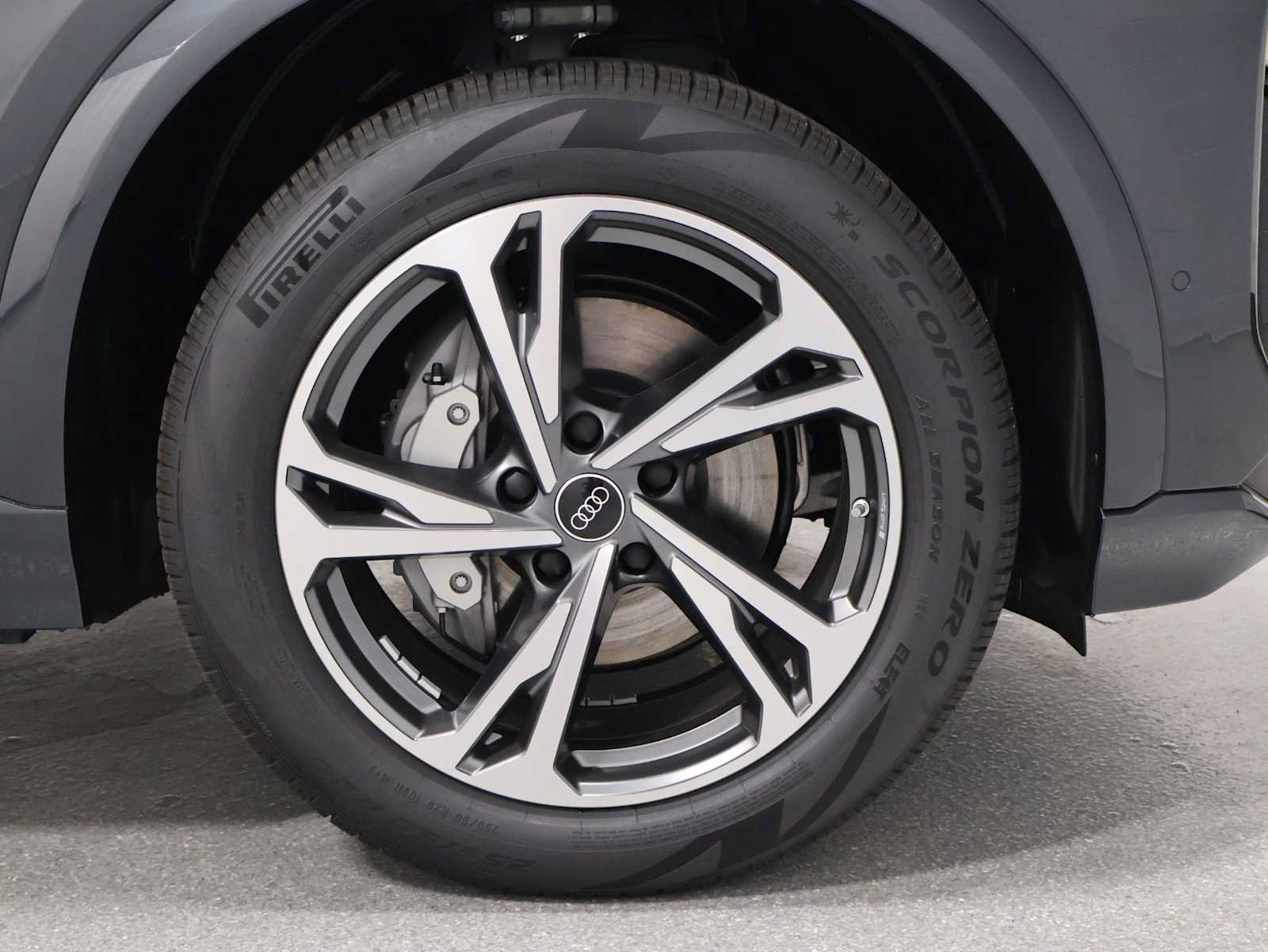 New 2027 Audi Q6 e-tron Premium Plus AWD/4WD image 12