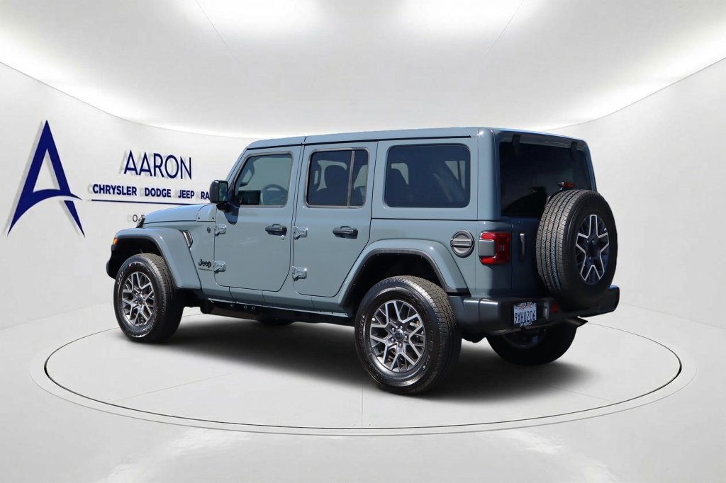 Certified 2026 Jeep Wrangler Unlimited Sahara AWD/4WD image 7