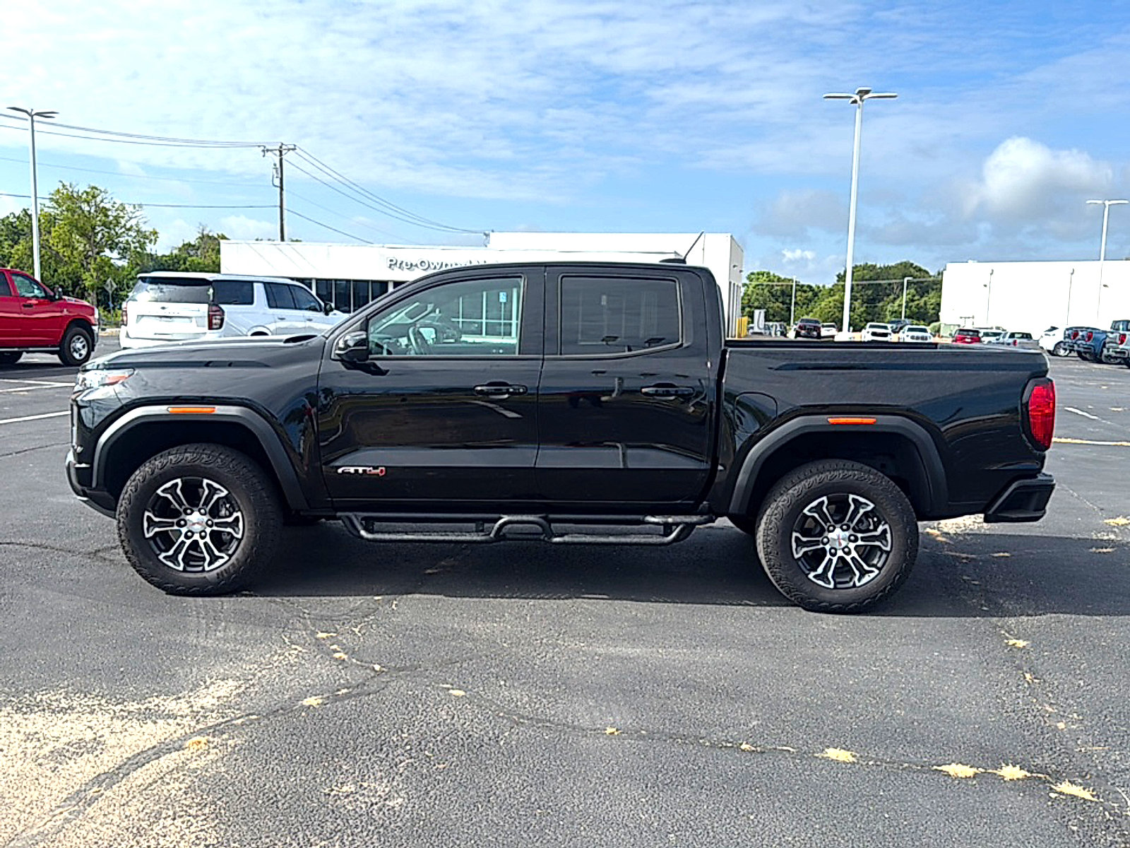 Used 2024 GMC Canyon AT4 w/ Technology Package AWD/4WD image 5
