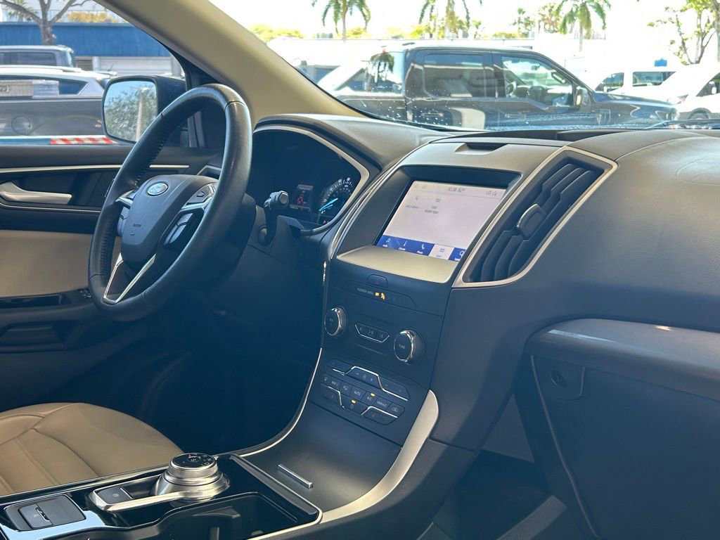 Used 2020 Ford Edge SEL w/ Cold Weather Package FWD image 26