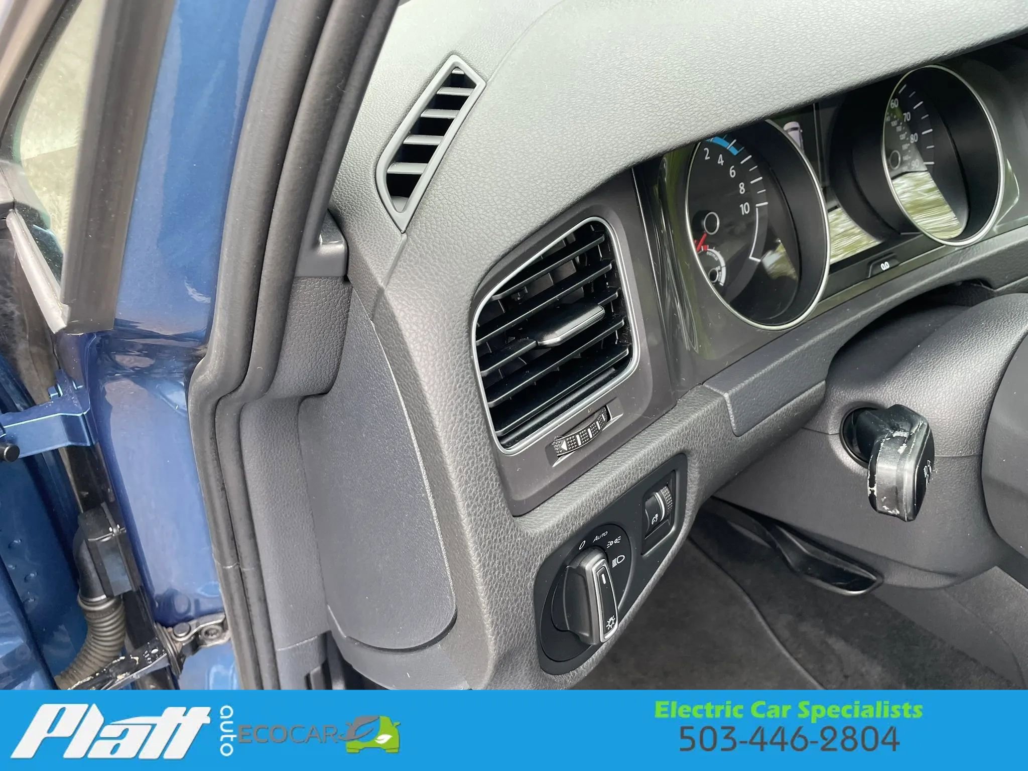 Used 2016 Volkswagen e-Golf SE w/ DC Fast Charging Package FWD image 22