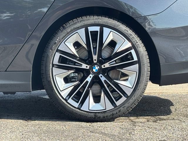 New 2027 BMW 530i xDrive w/ Premium Package AWD/4WD image 3