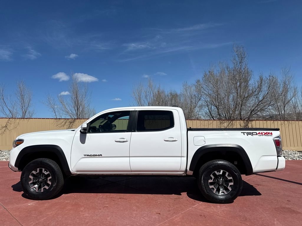 Used 2022 Toyota Tacoma TRD Off-Road w/ Technology Package AWD/4WD image 4