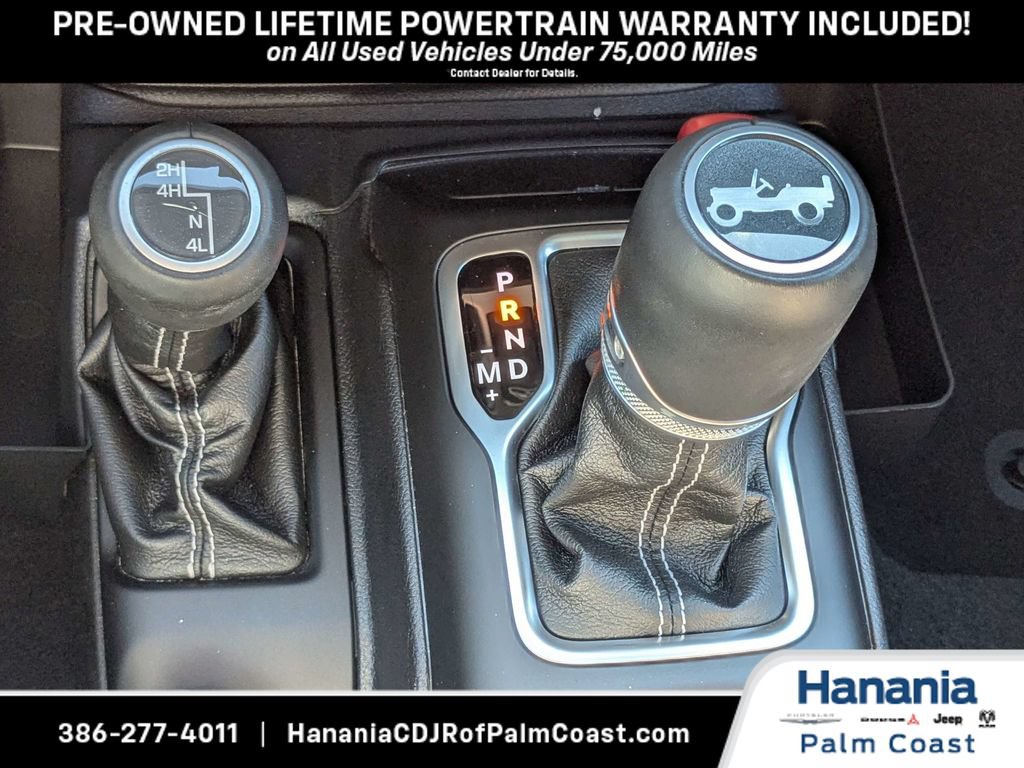 Used 2020 Jeep Wrangler Unlimited Sahara w/ Dual Top Group AWD/4WD image 23