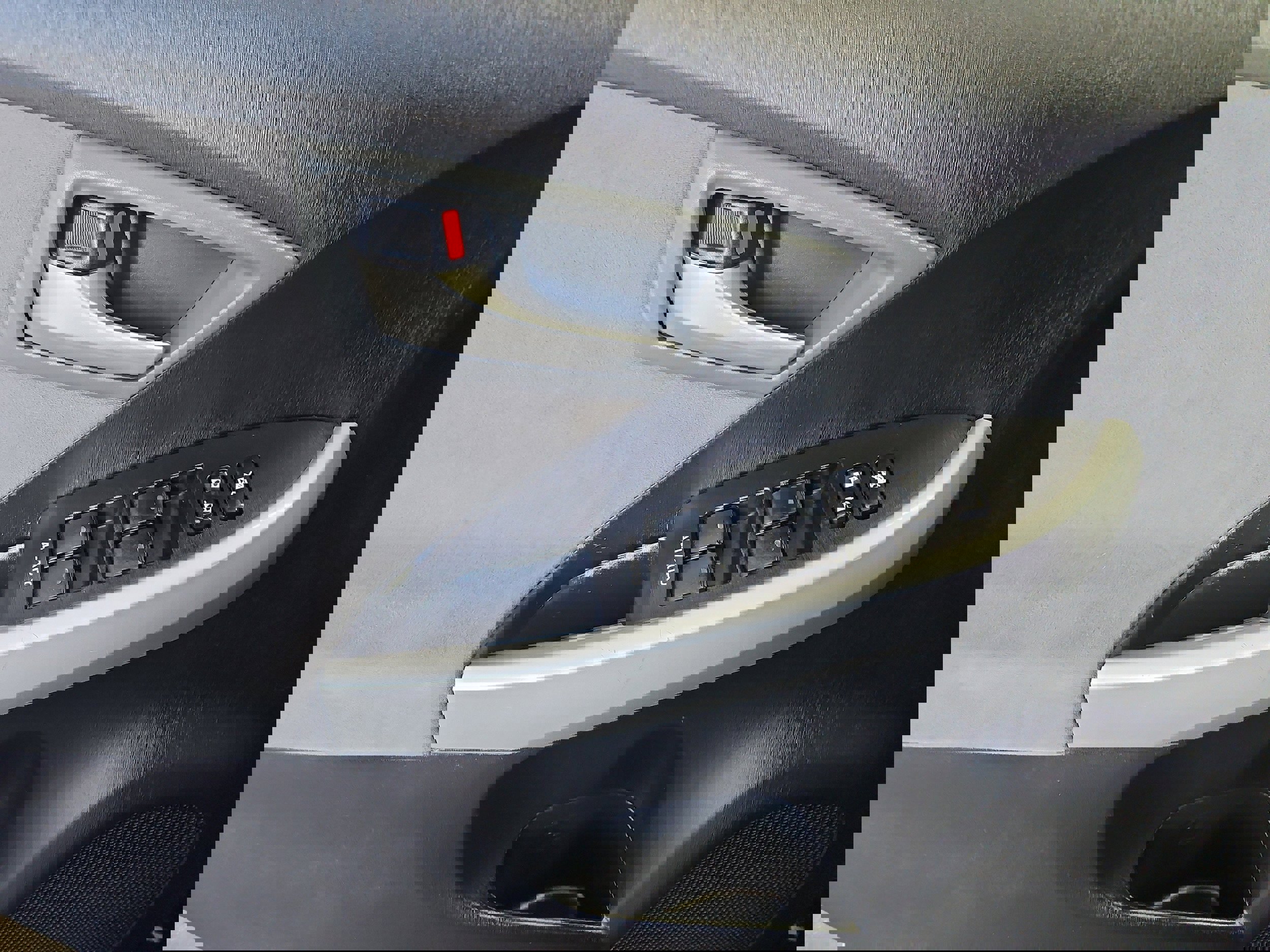 Used 2014 Toyota Prius Two FWD image 8