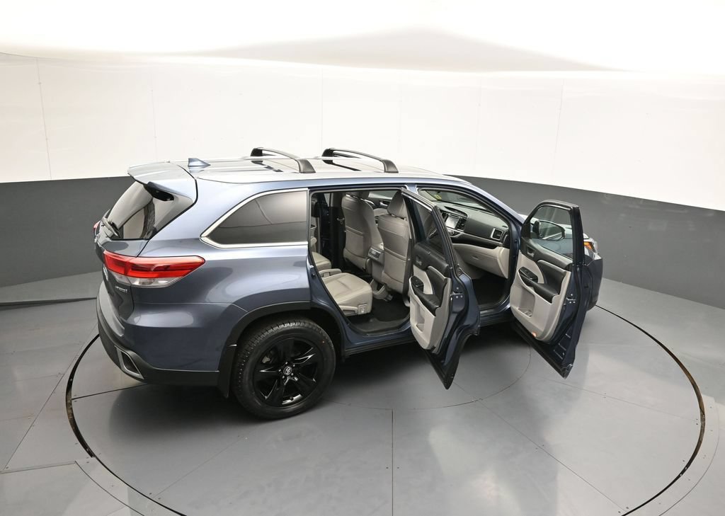 Used 2017 Toyota Highlander Limited Platinum w/ Carpet Mat Package AWD/4WD image 47