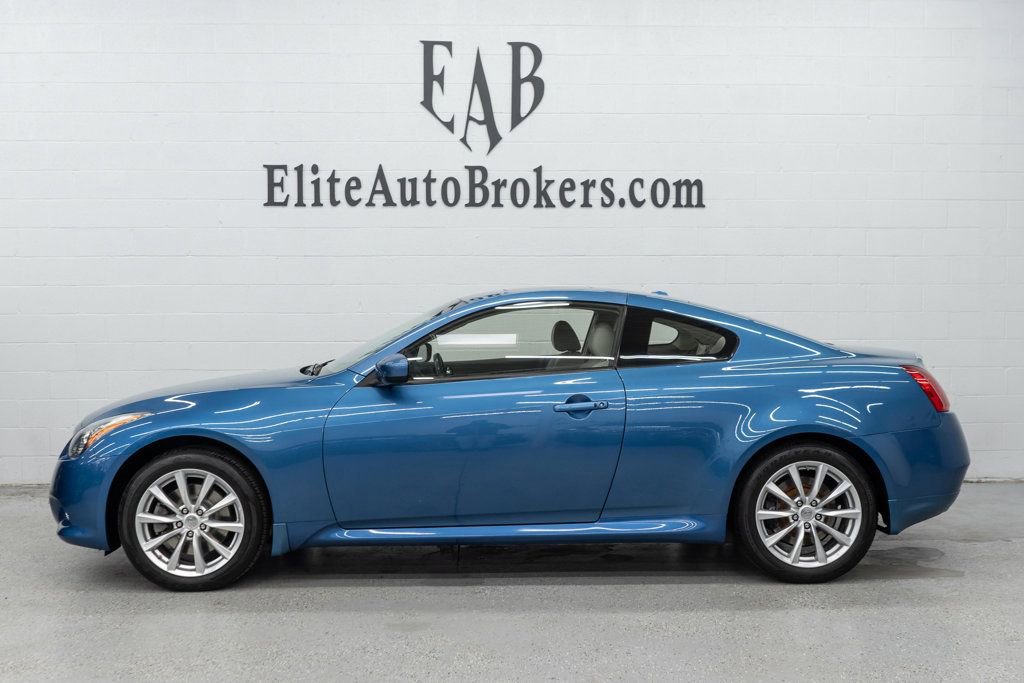 Used 2013 INFINITI G37 x w/ Premium Pkg image 2