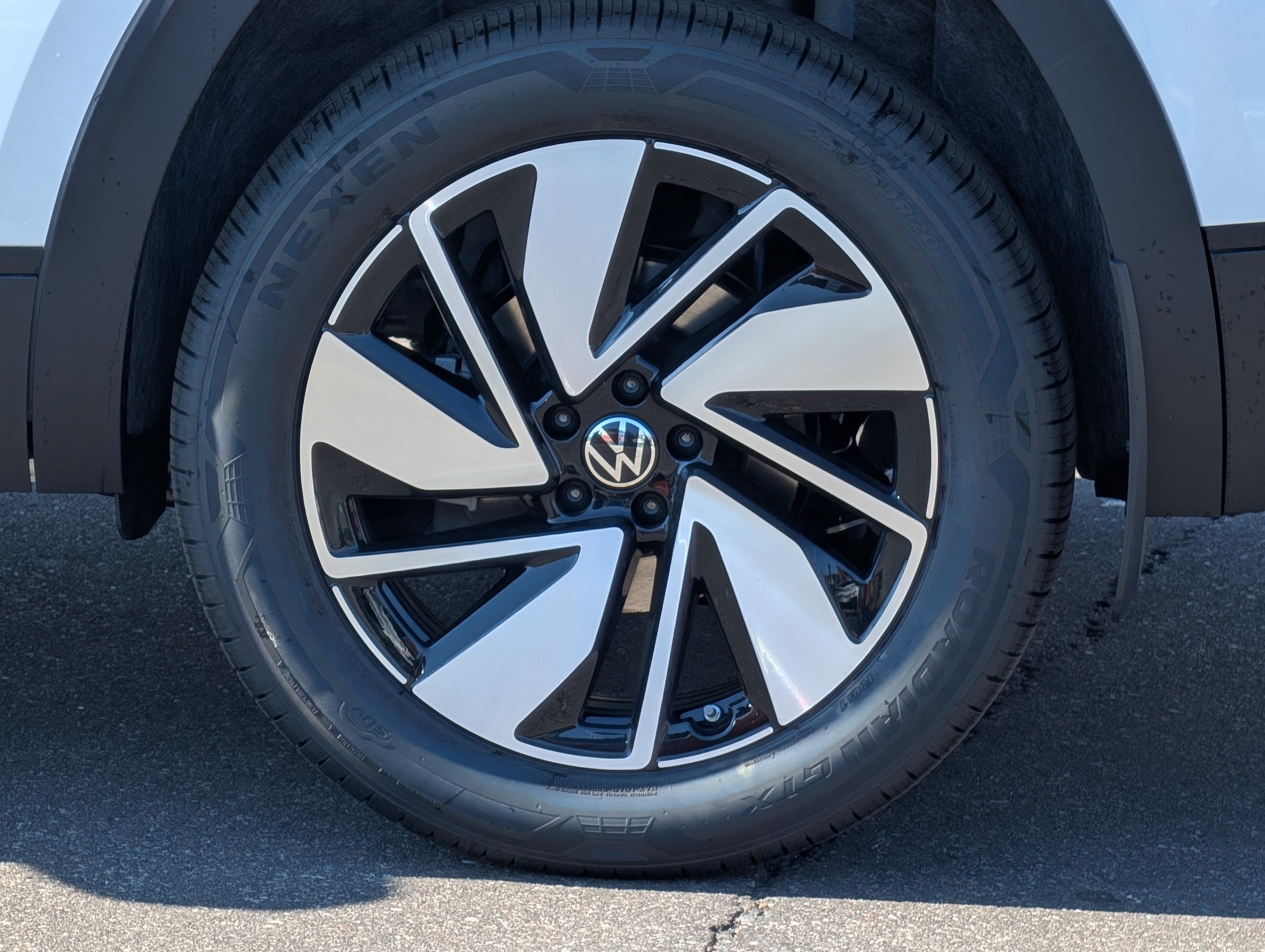 New 2026 Volkswagen Atlas SE AWD/4WD image 3