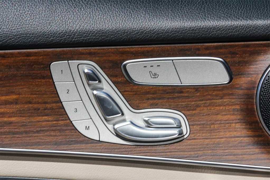 Used 2022 Mercedes-Benz GLC 300 image 20