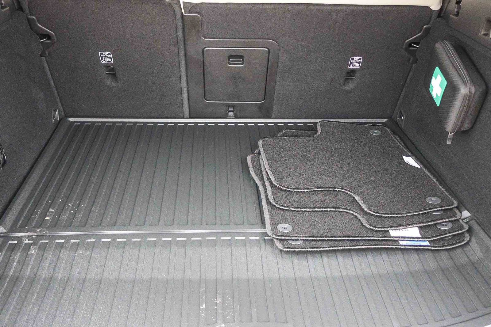 New 2026 Volvo XC60 T8 Ultra w/ Protection Package Premier image 28