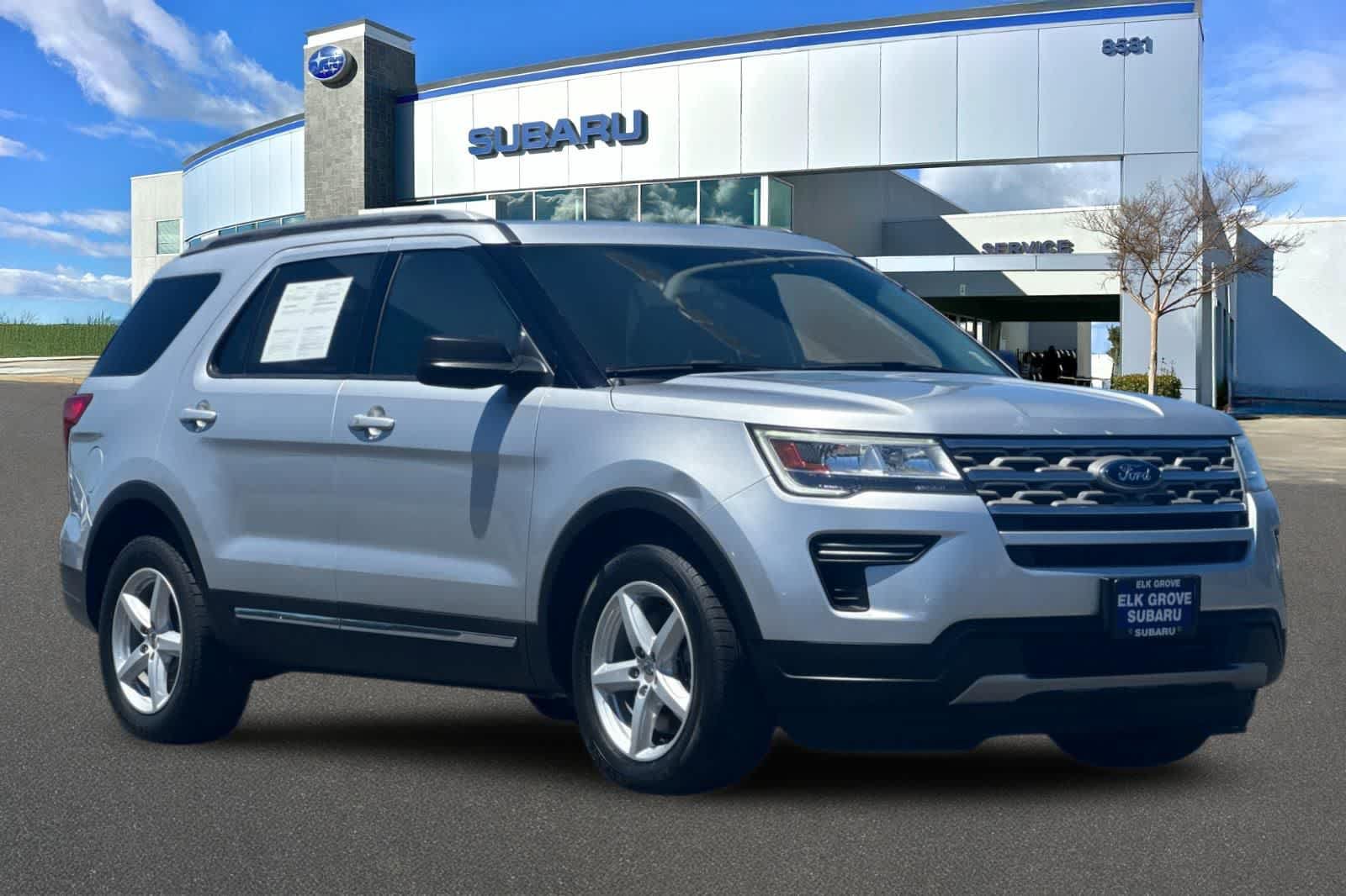 Used 2018 Ford Explorer XLT FWD image 5