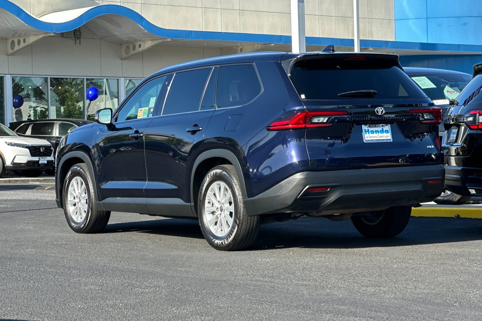 Used 2025 Toyota Grand Highlander FWD image 3