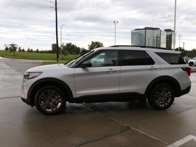 New 2026 Ford Explorer Active w/ Active Comfort Package AWD/4WD image 4