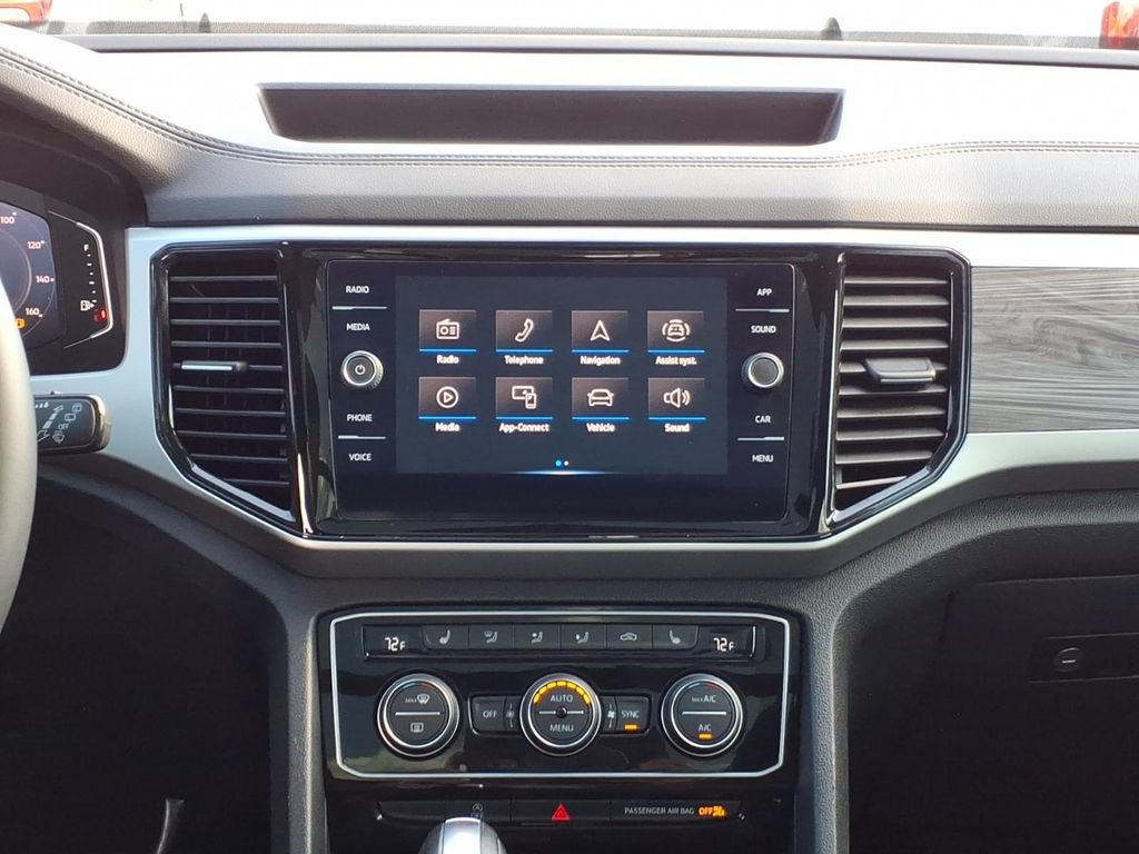 Certified 2023 Volkswagen Atlas Cross Sport SE w/ Panoramic Sunroof Package AWD/4WD image 19