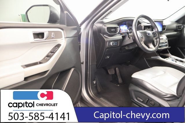 Used 2021 Ford Explorer XLT w/ Equipment Group 202A AWD/4WD image 10